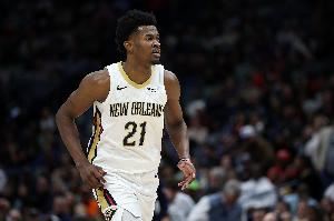 😶被震慑到？鹈鹕中锋奎因&米西轮番对位杨瀚森 但首节合计9中1